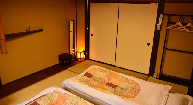 Grateful - Hostel, Book Hostel / Vandrerhjem Hostels i Kyoto, nær Ryugu Onsen, Hostel / Vandrerhjem