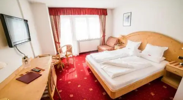 Hotel Pra Tlusel, Забронировать Отель СПА-отели Сельва-ди-Валь-Гардена, рядом с Горнолыжный курорт Валь-Гардена, SPA-услуги