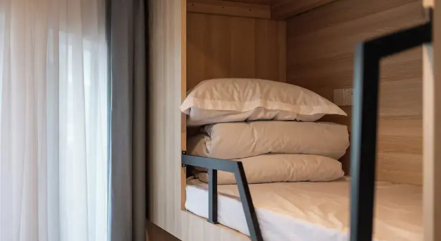 Кровать в общем номере (мужской номер) Dayin International Youth Hostel - Tianzifang & Xintiandi