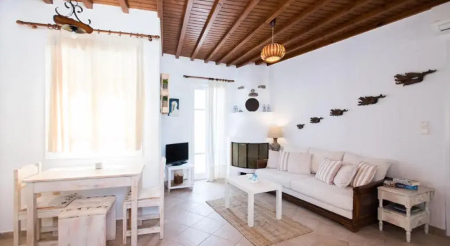 Escape to Mykonos - Entire place by Ornos beach