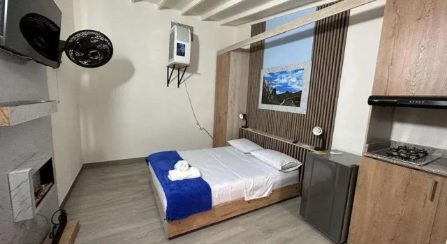 Hotel Lares 70 Laureles, Забронировать Отель Лаурелес-Эстадио Медельин, рядом с Конгресс-центр Plaza Mayor