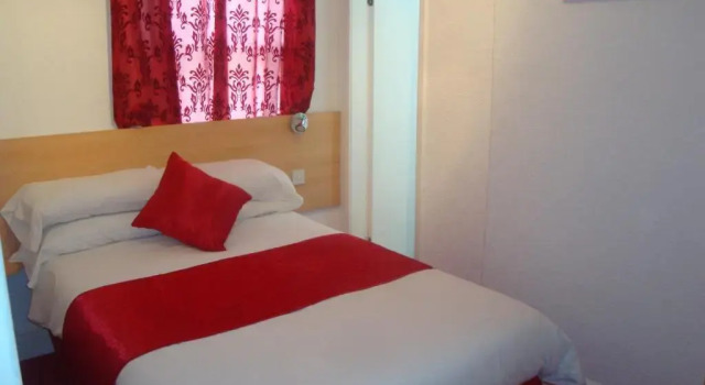 Семейный номер Deluxe The Sandhurst Hotel