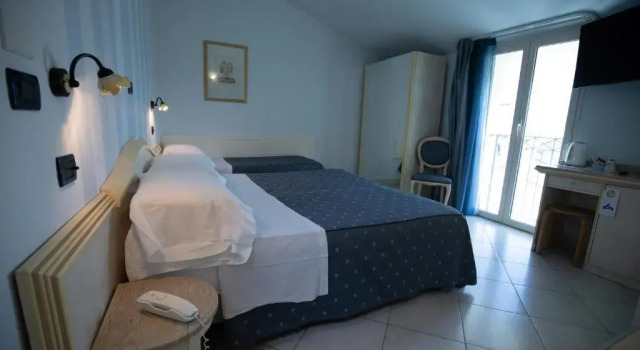 Трёхместный номер Standard Hotel London