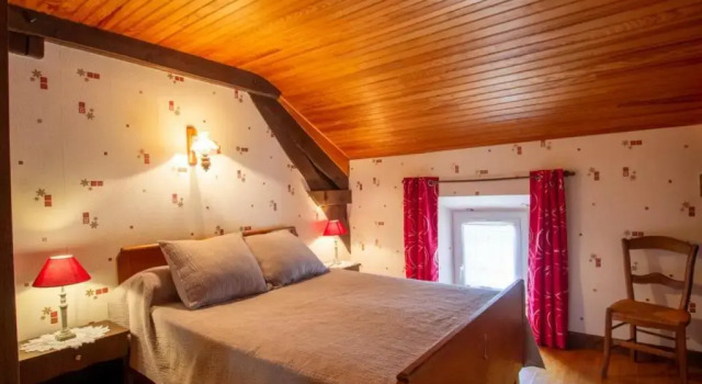 Maison mitoyenne avec Wifi, proche Sarlat, au cœur de la Dordogne - FR-1-616-22, Book Hotel Doissat Aquitaine