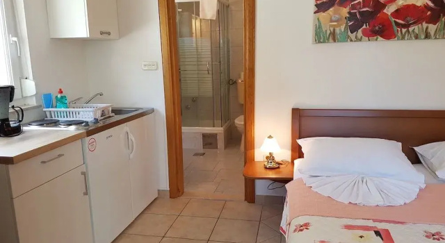 Apartments Putnik, Забронировать Апартаменты/квартира Башка-Вода Макарска Ривьера, рядом с Памятник Св. Николаю