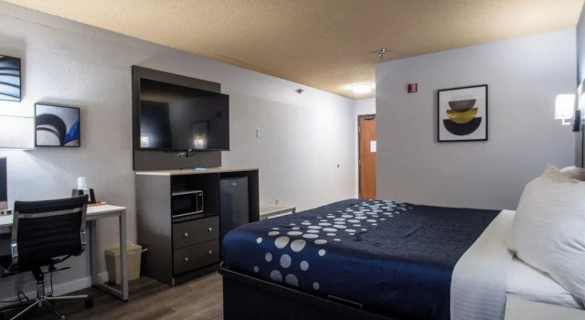 Двухместный номер Deluxe Coratel Inn and Suites By Jasper Eagan ST Paul Airport & Mall of America