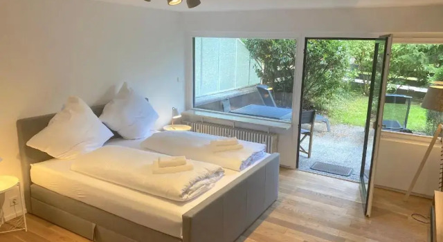 Ferienwohnung am Schliersee - Mit eigenem Garten & Bergblick, perfekt zu zweit, Varaa Hotelli Hotellit Baijeri pysäköinnillä, Pysäköinti