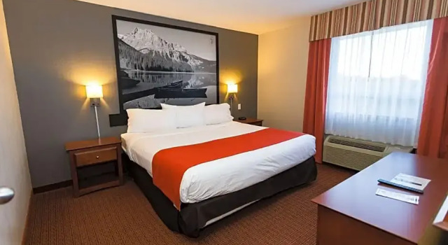 Двухместный люкс c 1 комнатой Super 8 by Wyndham Drayton Valley