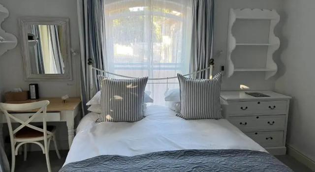 Номер Economy Constantia Valley Lodge