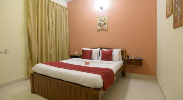 OYO Rooms Near Dukles Hospital Candolim, Prenota Hotel Calangute 