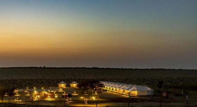 Golden Sandstone Hotel Desert Safari Camp, Rezervovat Hotel Džaisalmér Rajasthan