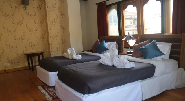 Hotel Golden Roots