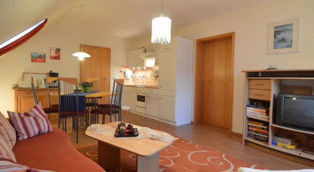 Cozy Apartment in Neumagen-Dhron near Lake Mosel with Garden