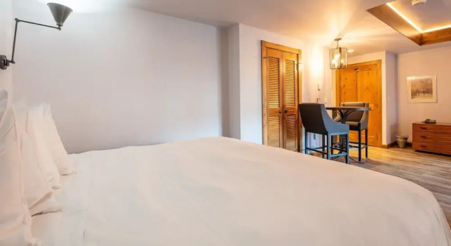 Studio Efficiency Unit With Balcony Over Mountaineer Square 1 Bedroom Condo - No Cleaning Fee! by RedAwning