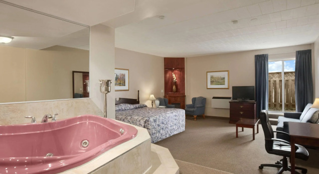 Travelodge by Wyndham Cambridge - Waterloo, Rezervați Hotel Cambridge Huron, Perth, Waterloo and Wellington