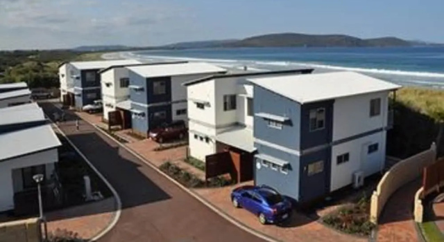 Коттедж Luxury BIG4 Middleton Beach Holiday Park