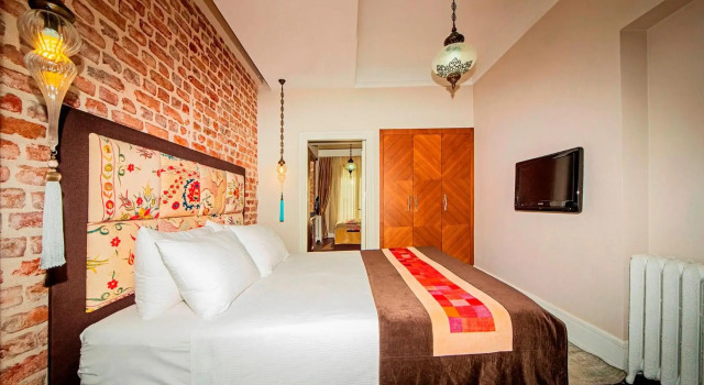 Azade Suites