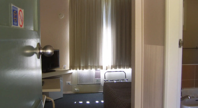 Garden Motor Inn, Забронировать Мини-отель Отели Гандагай с бассейном, рядом с Туристический информационный центр Гандегая, Бассейн