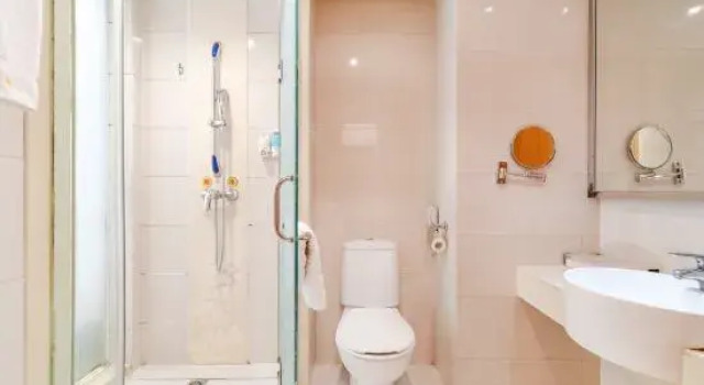 Qihui Hotel, Забронировать Отель Лицзян Юньнань, рядом с Улица Сквер-стрит Древнего города Даянь