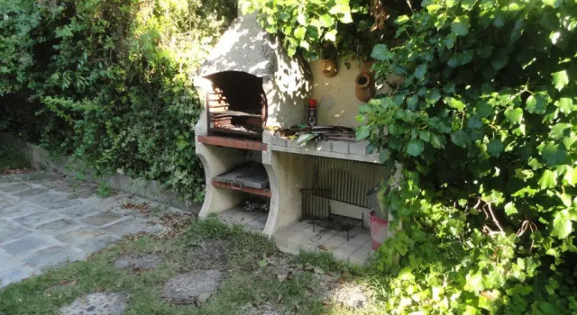 Коттедж Cork Tree Villa