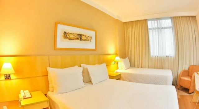 Трёхместный номер Deluxe Victory Business Hotel