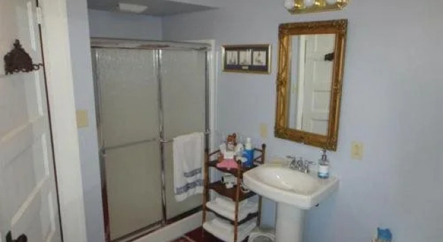 The Victorian Tudor Inn, Prenota Bed & breakfast Hotel a Ohio con parcheggio, Parcheggio
