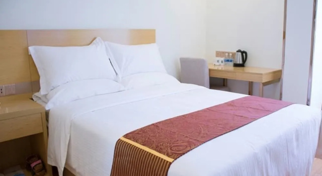 GreenTree Alliance Sanya First Market Hotel, Book Hotel Sanya Hainan