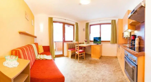 Haus Rosmarie, Rezerwuj Hotel Hotele w Tyrol z parkingiem, Parking