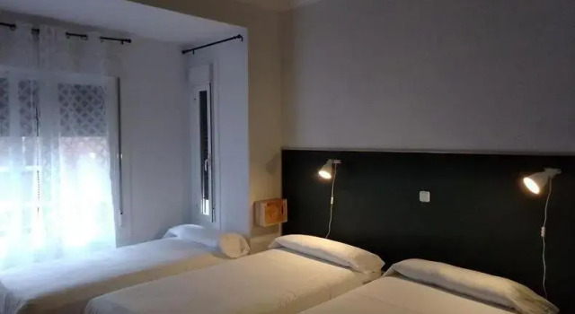 Трёхместный номер Standard AZ The Bridge Hostel - Coliving