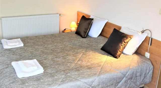 Betula Guest House, Book Pension Hoteller i Kardzhali med pool, Swimmingpool