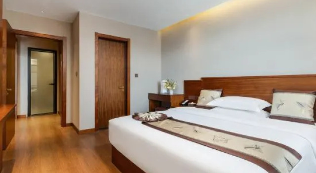 Люкс peninsula holiday inn