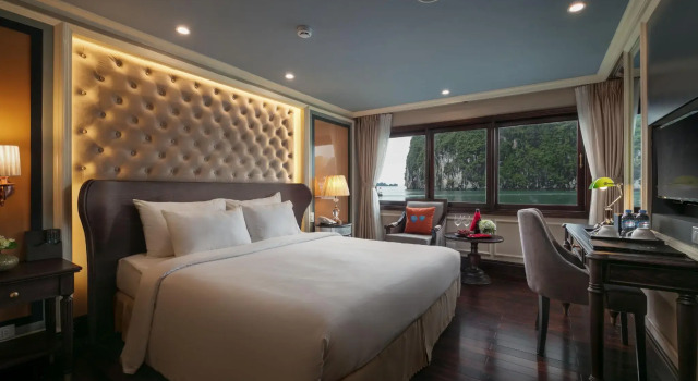 Люкс с балконом Halong Athena Cruise