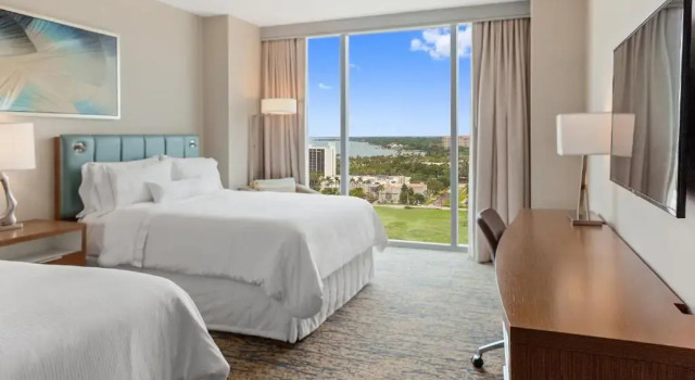 Четырёхместный номер Standard с частичным видом The Westin Sarasota