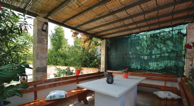 Amazing Home in Stari Grad With Wifi and 1 Bedrooms, Prenota Hotel Stari Grad 