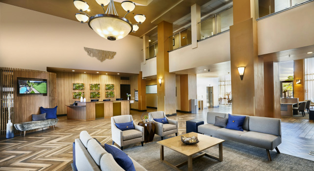 Embassy Suites by Hilton Phoenix Scottsdale, Забронировать Отель Отели Скотсдейл с парковкой, Парковка