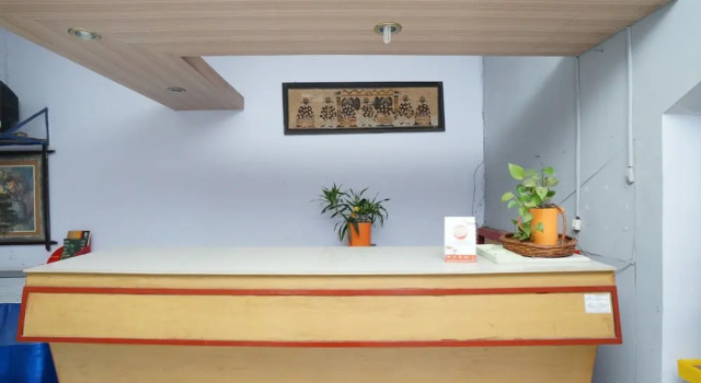 Female Guest House by OYO Rooms