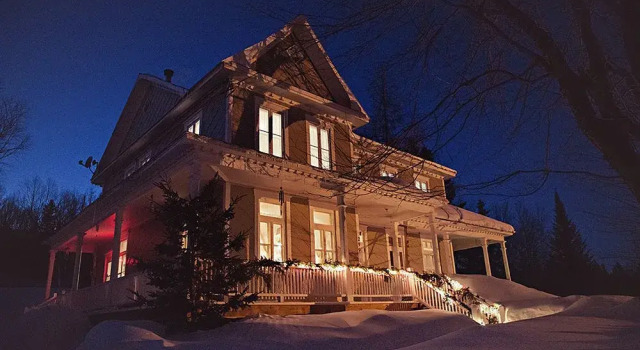 Auberge Carpe Diem, Забронировать Хостел Бэ-Сен-Поль 