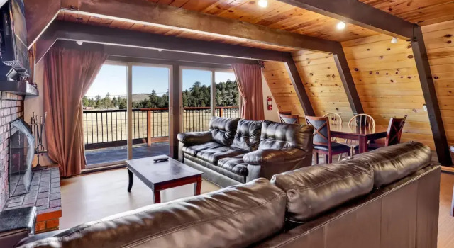 1632 - Meadow View Chalet by RedAwning, Забронировать Шале Биг-Бэар-Сити San Bernardino Mountains