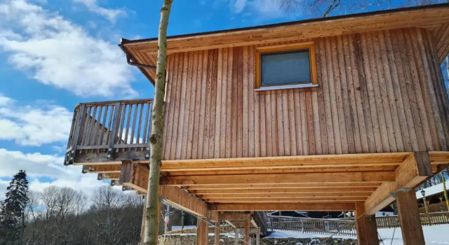 Коттедж Hotel Waldquelle - Baumhaushotel Aerzen