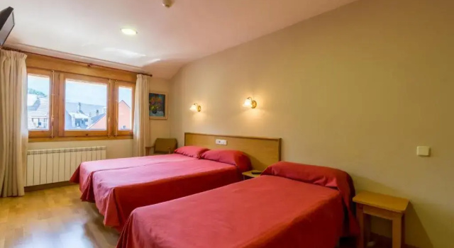 Трёхместный номер Standard Hotel Costa