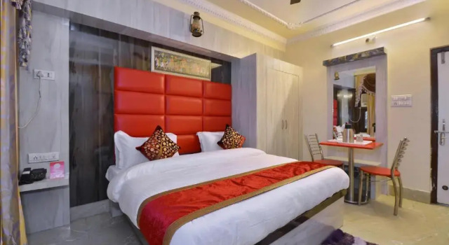 Трёхместный номер Deluxe Hotel Ganpati Plaza