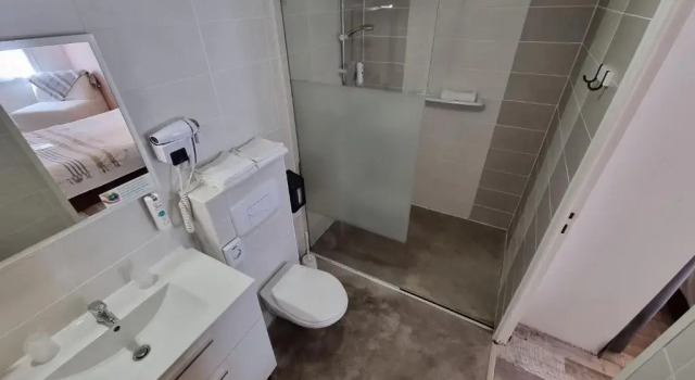 Двухместный номер Superior CitHotel Les Atlantes Royan parking privé