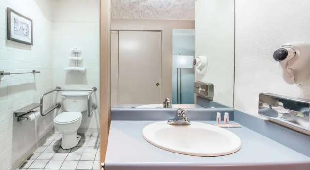 Четырёхместный номер Standard Republic Hotel of Ozona