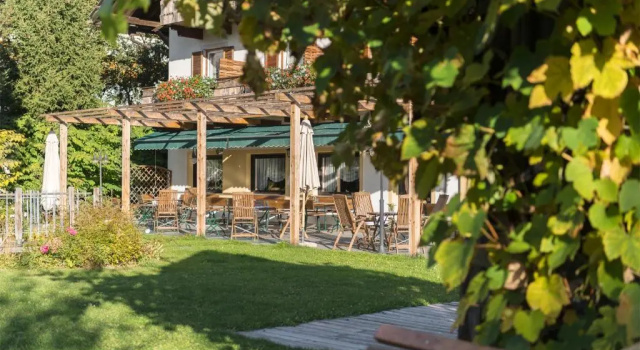 Landhotel Gasthof Zum Löwen, Забронировать Отель Отели Роденго с парковкой, Парковка