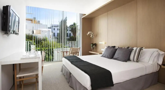 Трёхместный номер Standard Alenti Sitges Hotel