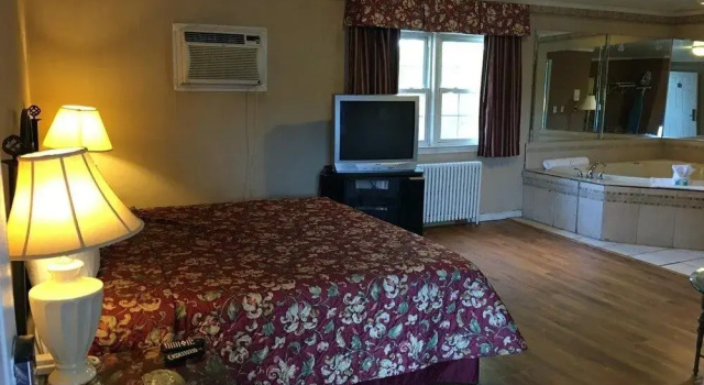 Colonie inn and Suites