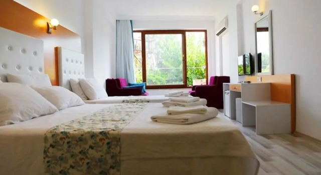 Семейный люкс с балконом Uğur Otel