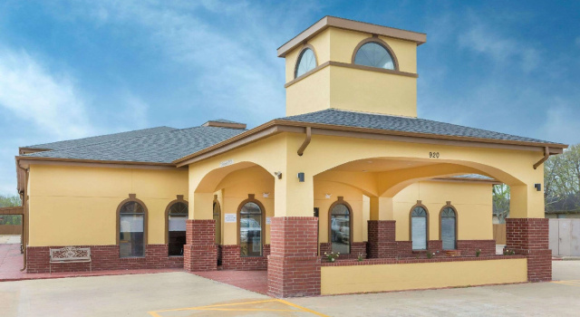 Одноместный люкс Quality Inn Bay City TX