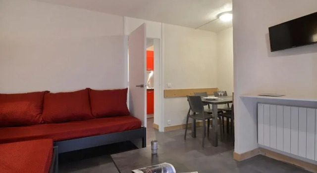 Residence Saintjacques Two-room Apartment for 5 People, in the Resort Center S403, Prenota Appartamento Macot-la-Plagne 