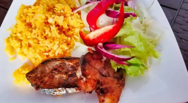 Poetry Garden Bocas Town Colon Island- Deluxe Bungalow Cabin-AC-Enjoy the Night Life
